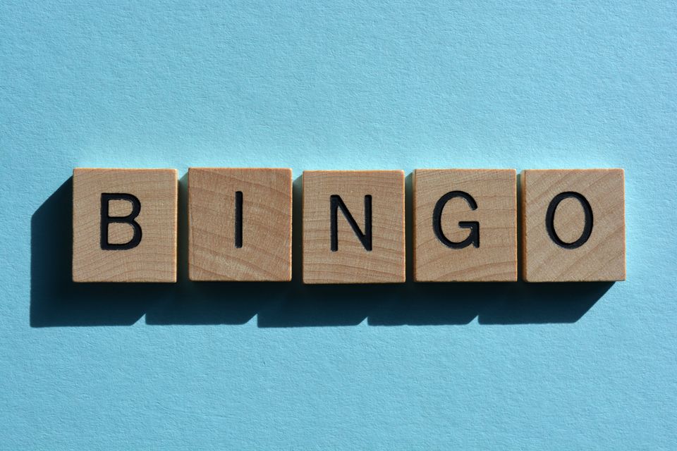 Bogstaver der skriver ordet bingo